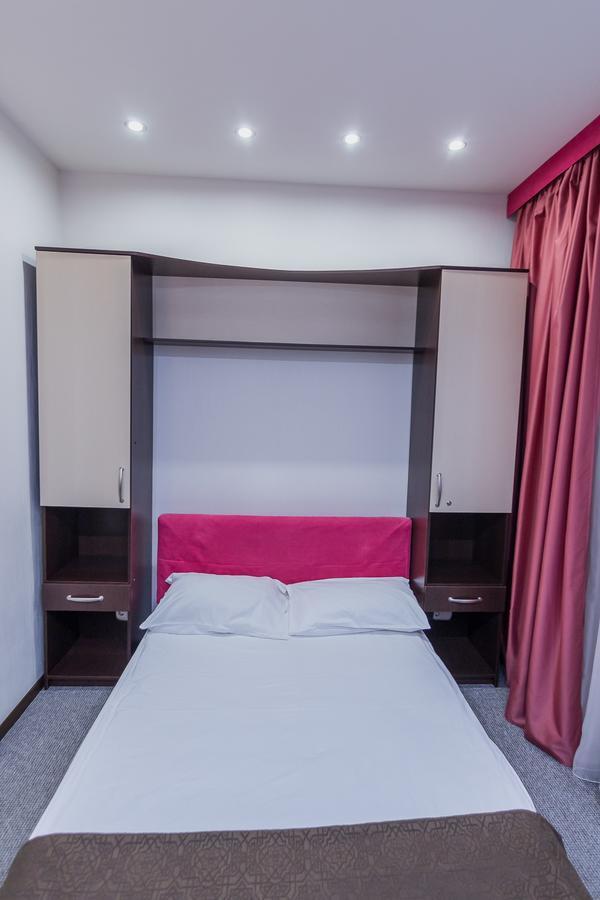 Siesta Hotel Kharkiv Exterior photo
